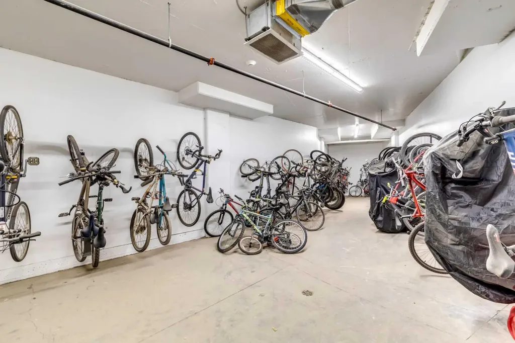 125 Wolf Hollow Crescent SE Calgary AB T2X 5W9