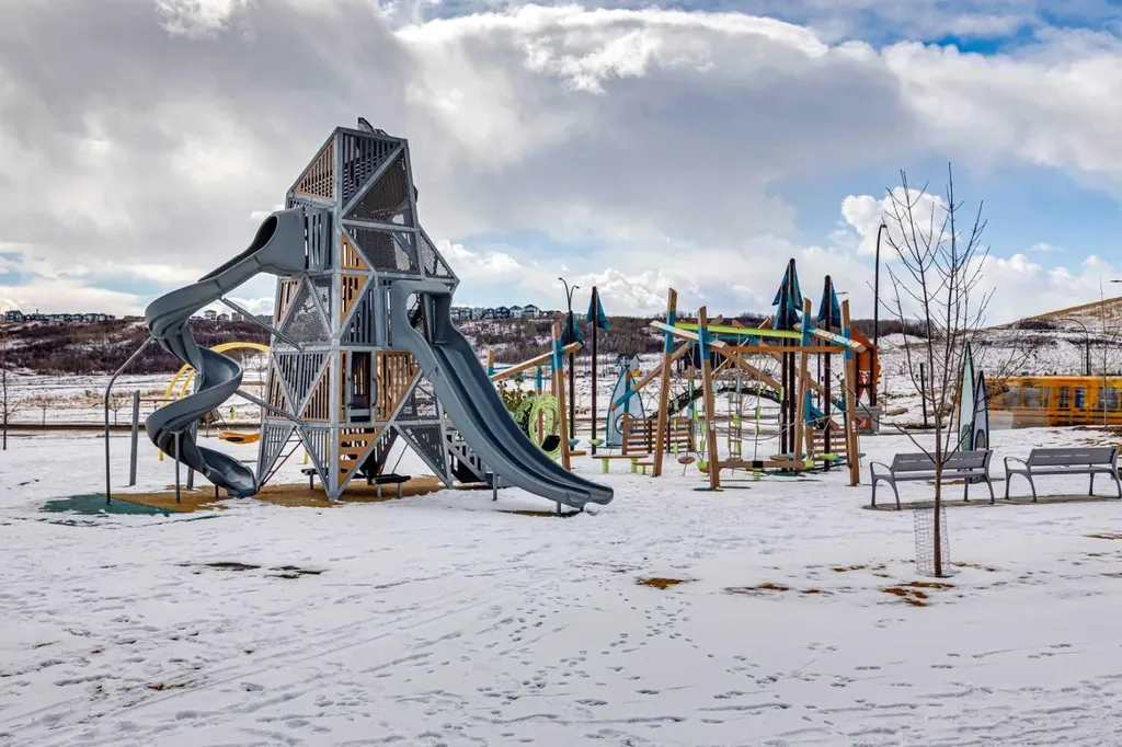125 Wolf Hollow Crescent SE Calgary AB T2X 5W9