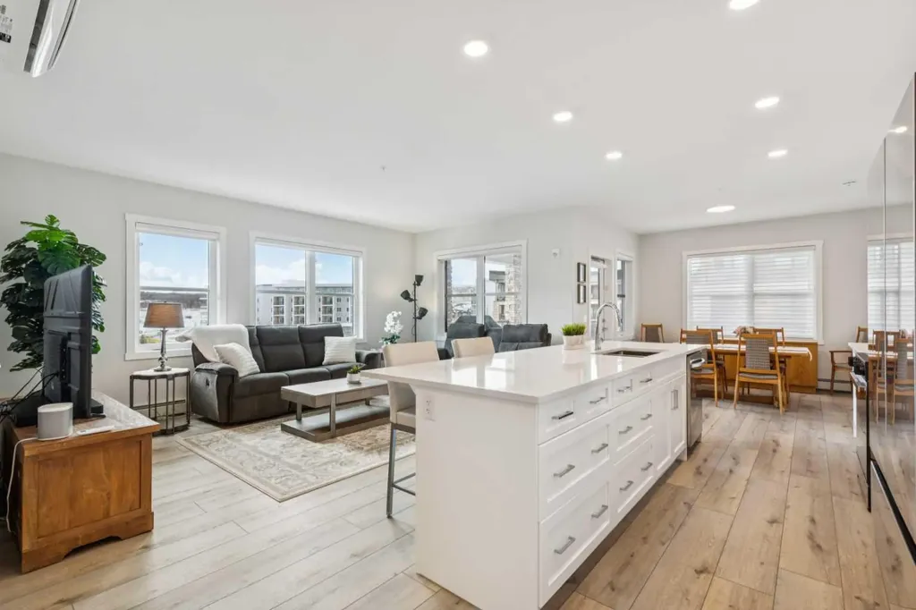 125 Wolf Hollow Crescent SE Calgary AB T2X 5W9