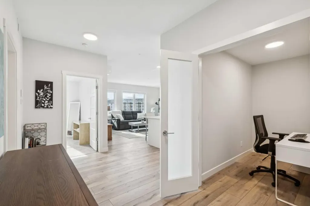 125 Wolf Hollow Crescent SE Calgary AB T2X 5W9