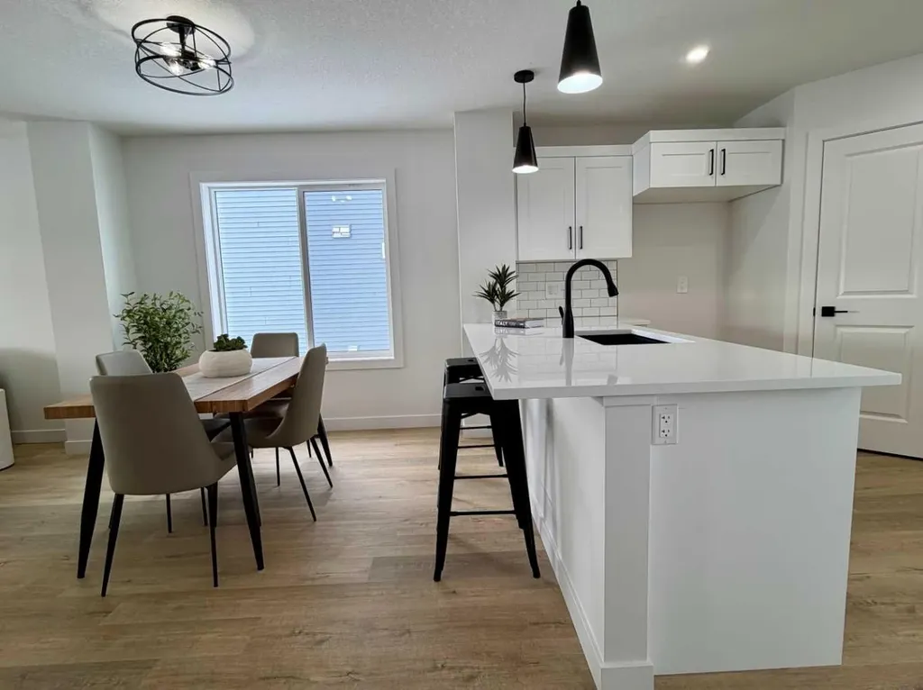 8570 72 Avenue Grande Prairie AB T8X 0N9