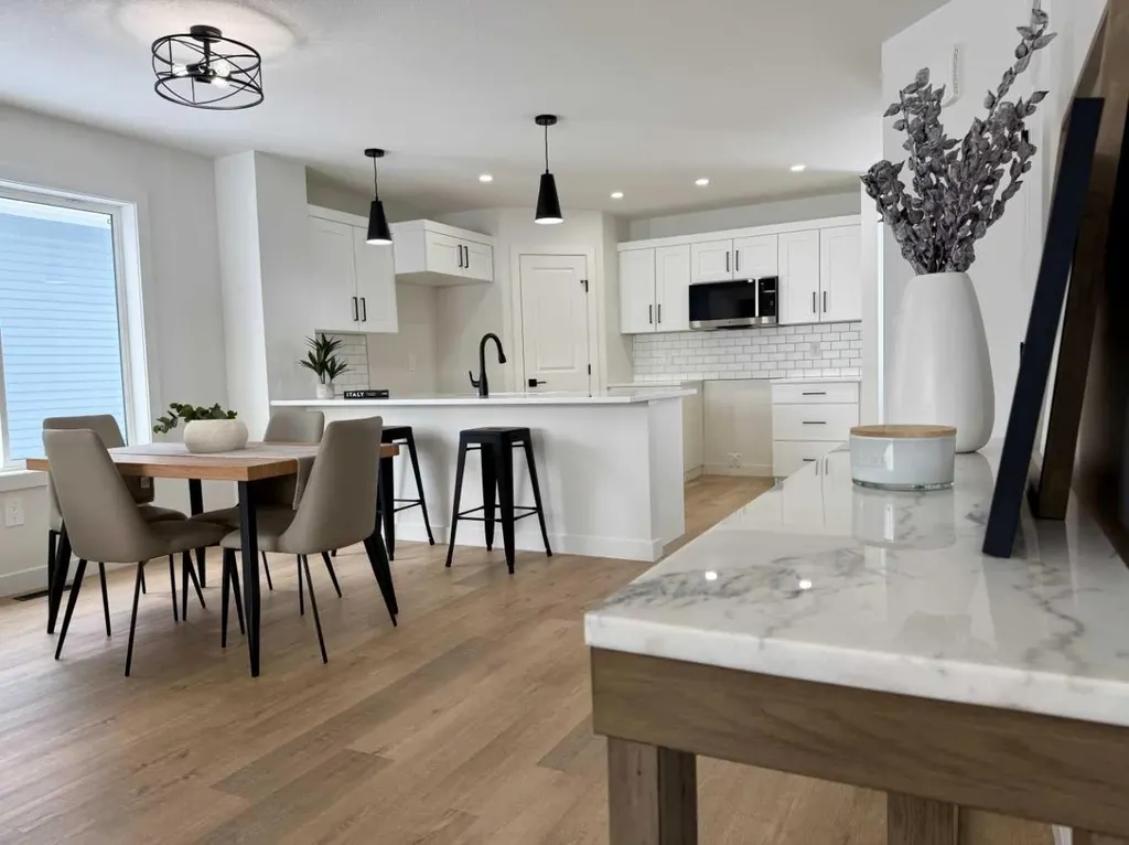8570 72 Avenue Grande Prairie AB T8X 0N9