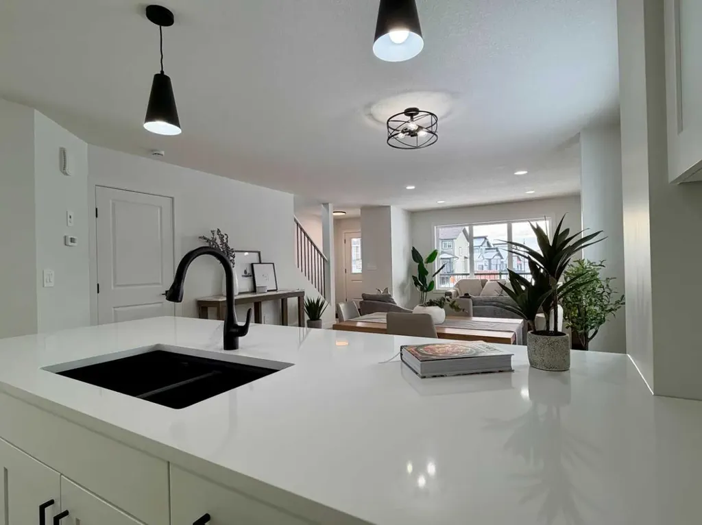 8570 72 Avenue Grande Prairie AB T8X 0N9