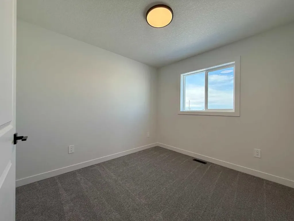 8570 72 Avenue Grande Prairie AB T8X 0N9