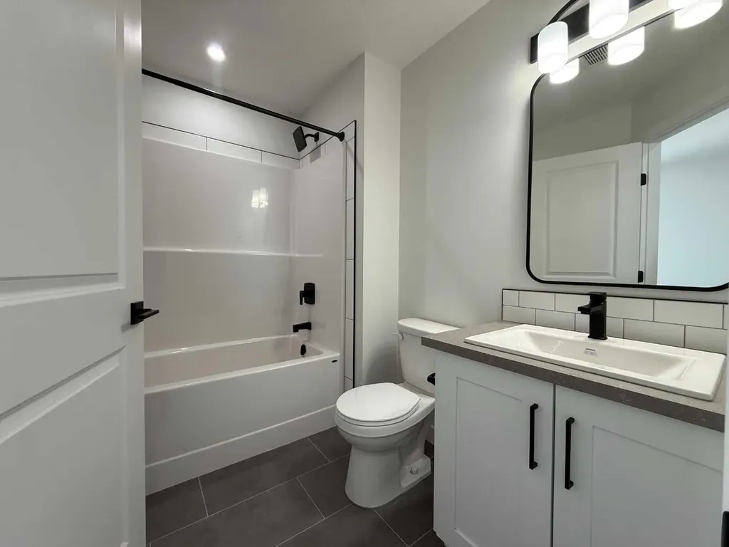 8570 72 Avenue Grande Prairie AB T8X 0N9