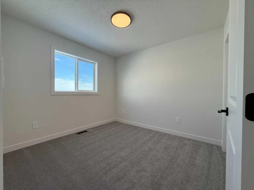 8570 72 Avenue Grande Prairie AB T8X 0N9