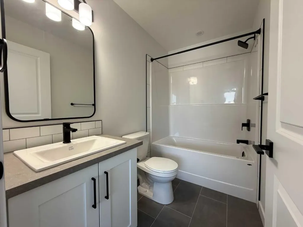 8570 72 Avenue Grande Prairie AB T8X 0N9