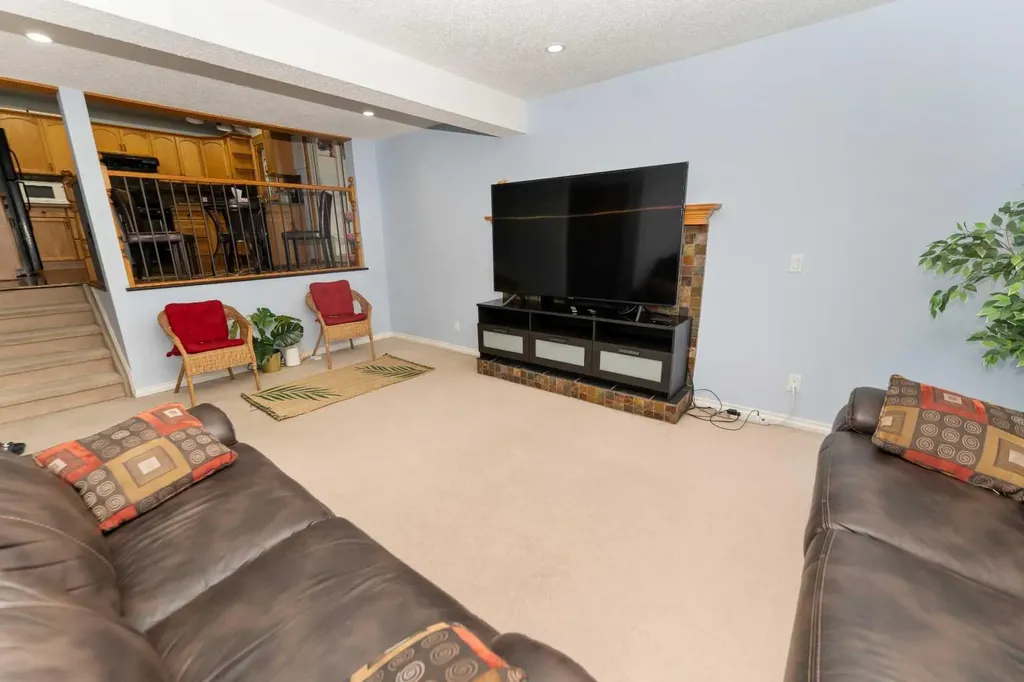 18 Coral Sands Place NE Calgary AB T3J3J3