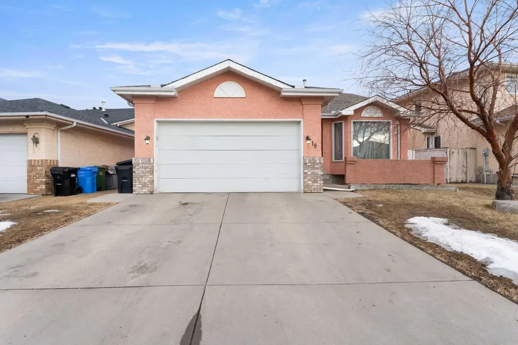 18 Coral Sands Place NE Calgary AB T3J3J3