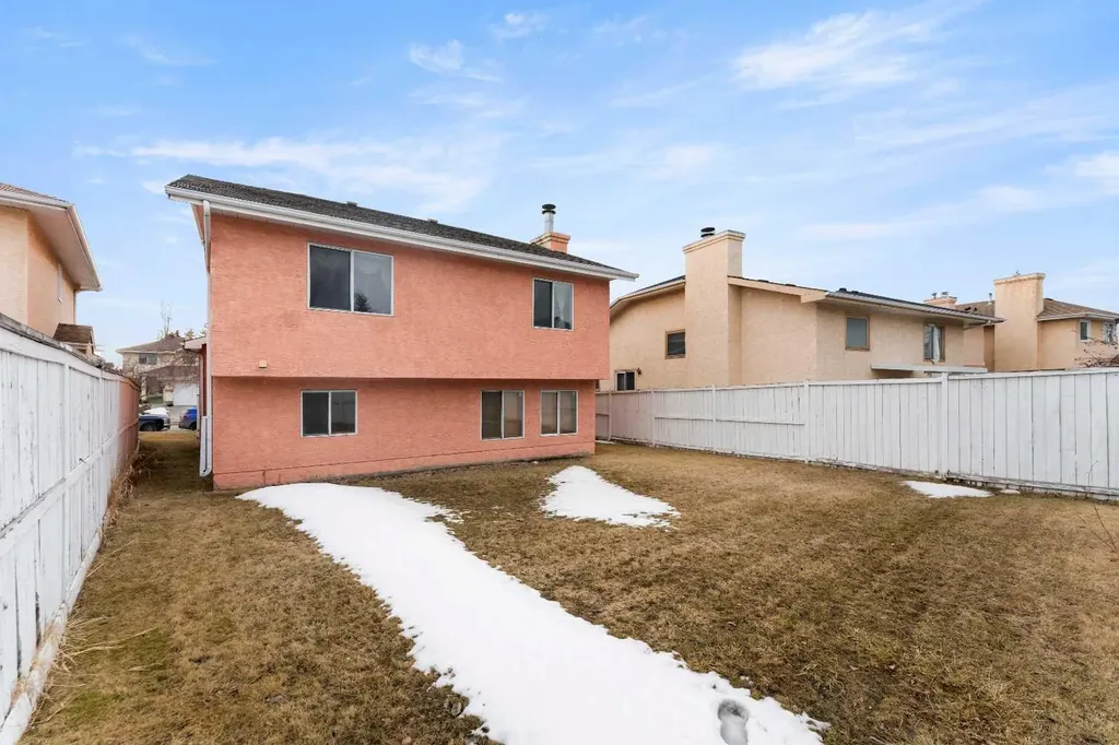 18 Coral Sands Place NE Calgary AB T3J3J3
