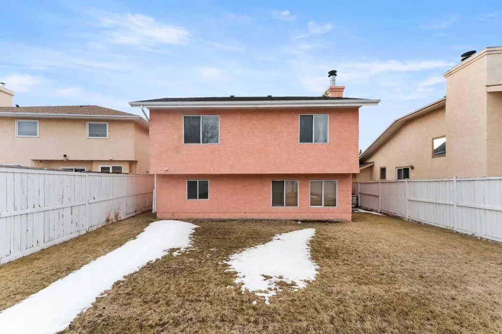 18 Coral Sands Place NE Calgary AB T3J3J3