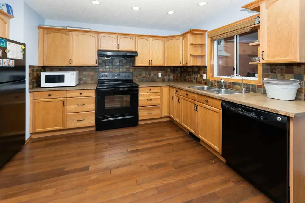 18 Coral Sands Place NE Calgary AB T3J3J3