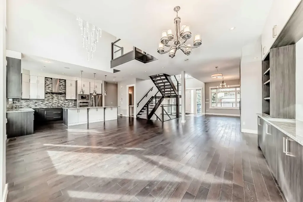 230 37 Street NW Calgary AB T2N 3B7