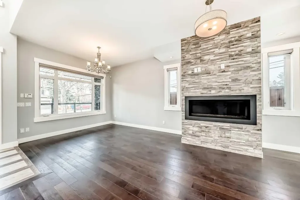 230 37 Street NW Calgary AB T2N 3B7