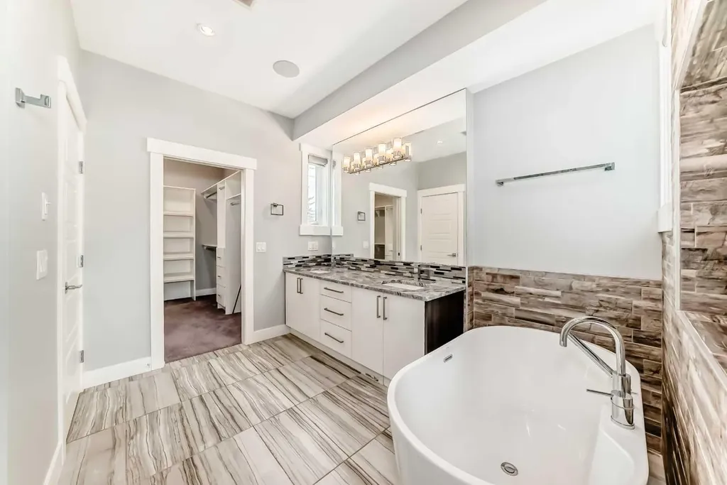 230 37 Street NW Calgary AB T2N 3B7