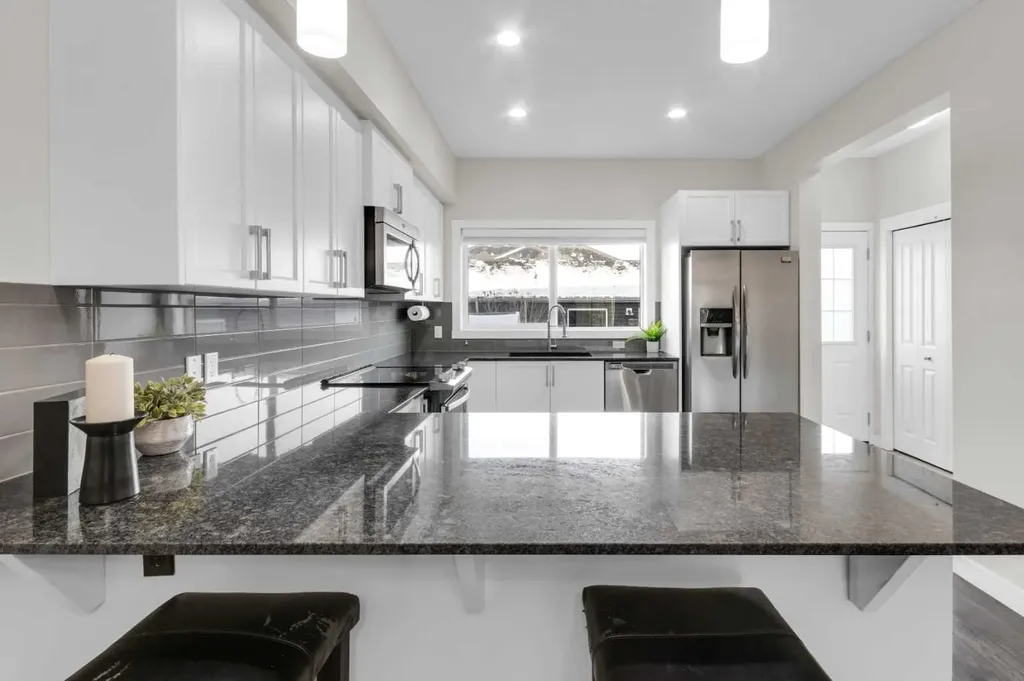 610 Hillcrest Road SW Airdrie AB T4B 4C8