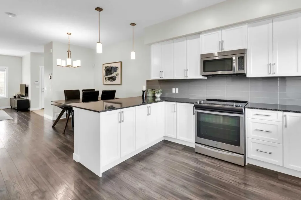 610 Hillcrest Road SW Airdrie AB T4B 4C8