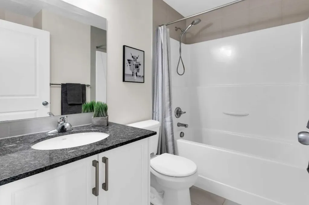 610 Hillcrest Road SW Airdrie AB T4B 4C8
