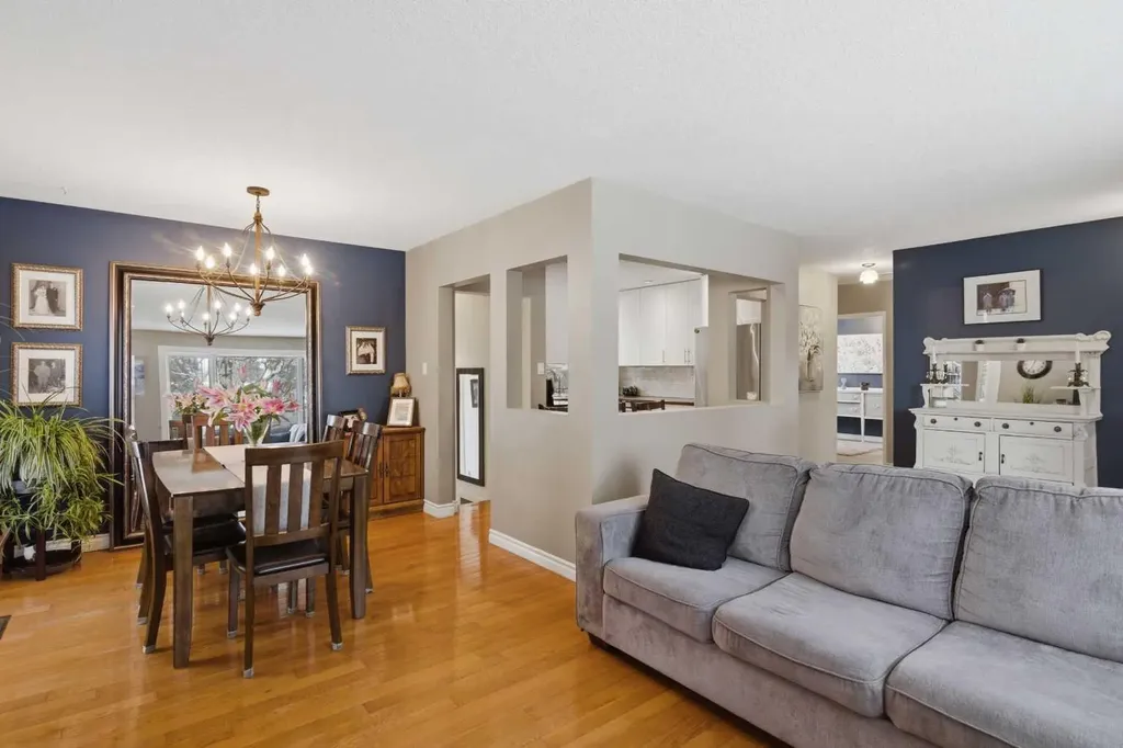 527 Athlone Road SE Calgary AB T2H 1V8