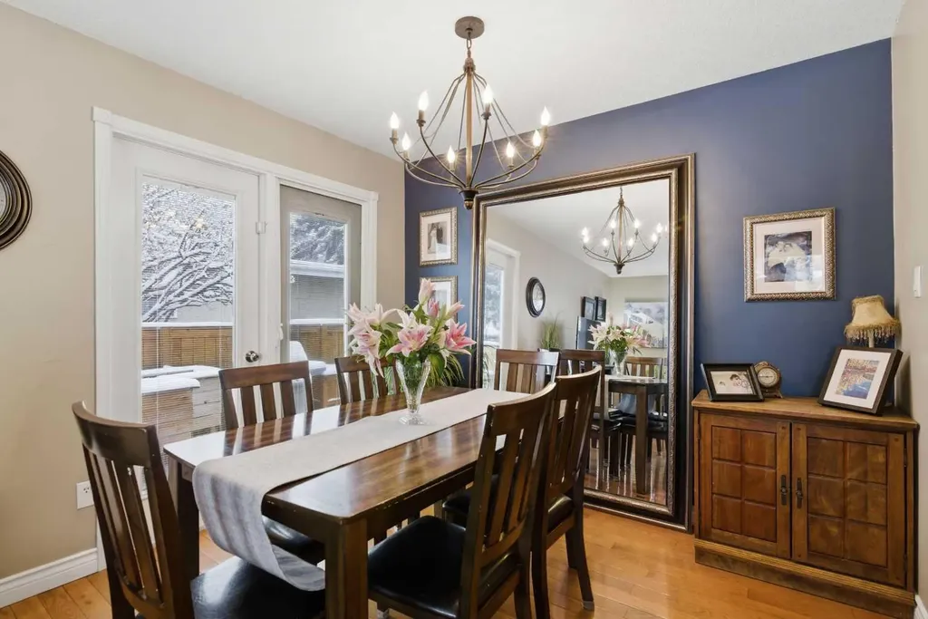527 Athlone Road SE Calgary AB T2H 1V8