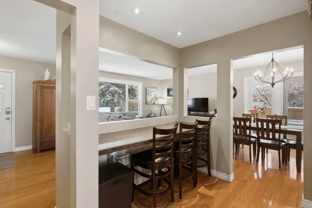 527 Athlone Road SE Calgary AB T2H 1V8