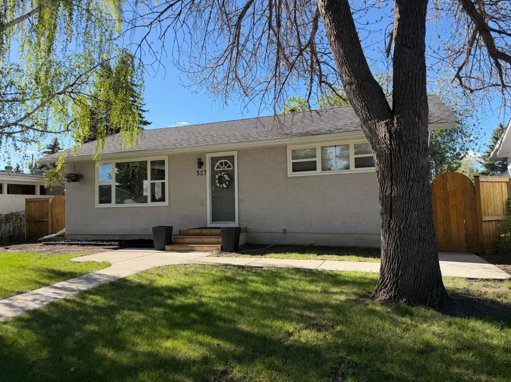527 Athlone Road SE Calgary AB T2H 1V8