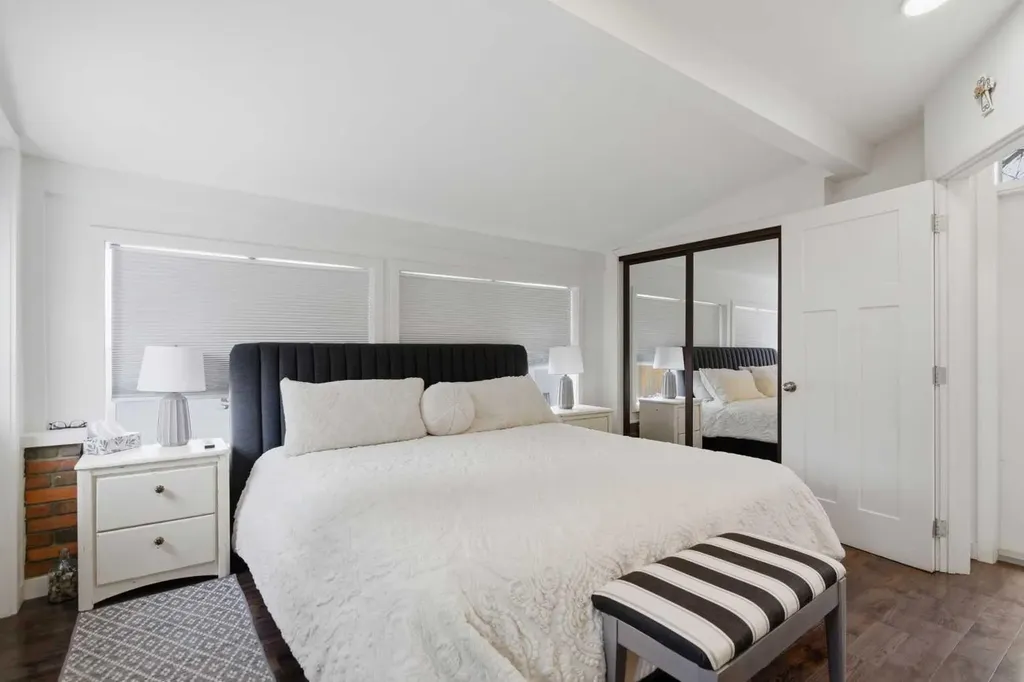 527 Athlone Road SE Calgary AB T2H 1V8
