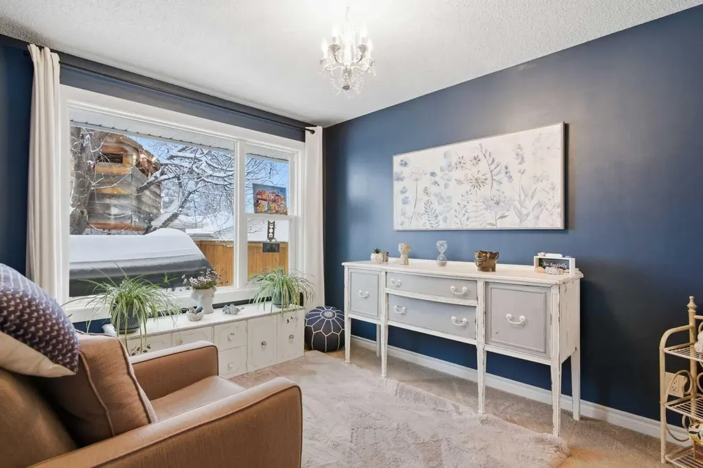527 Athlone Road SE Calgary AB T2H 1V8