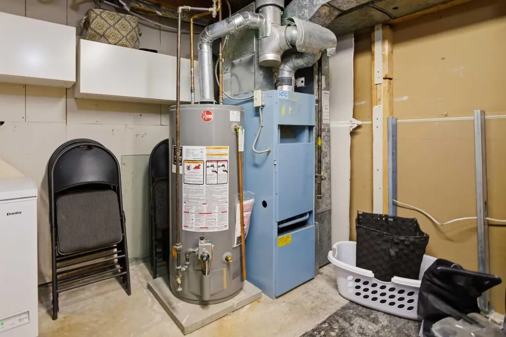 527 Athlone Road SE Calgary AB T2H 1V8