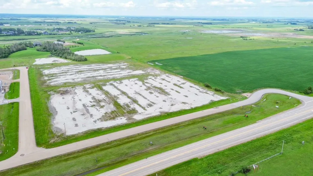 7501 50 Avenue Stettler AB T4K 0B3