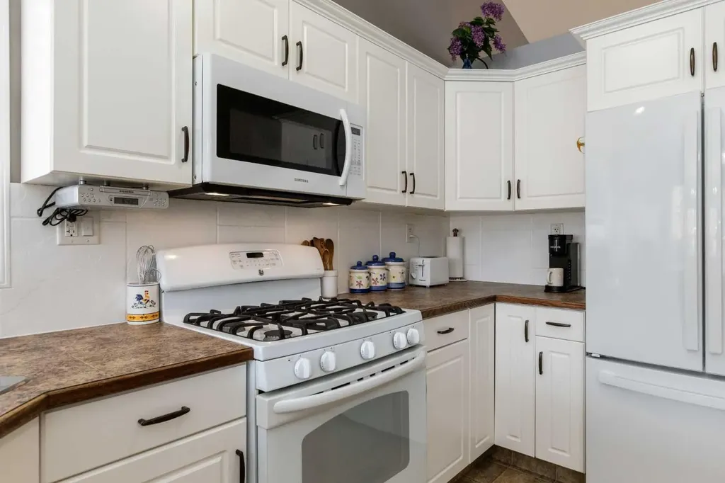 10 Hawthorne Way Penhold AB T0M1R0