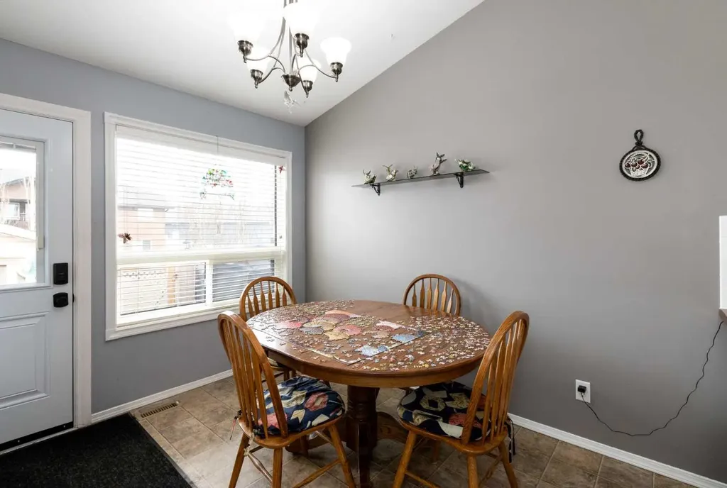 10 Hawthorne Way Penhold AB T0M1R0