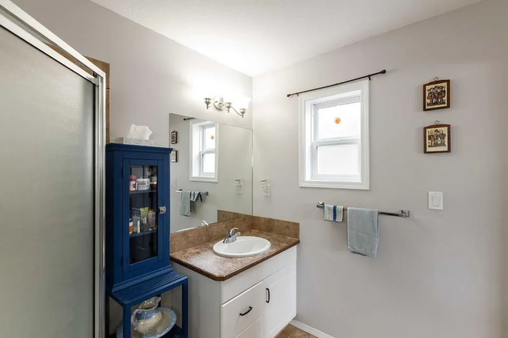 10 Hawthorne Way Penhold AB T0M1R0