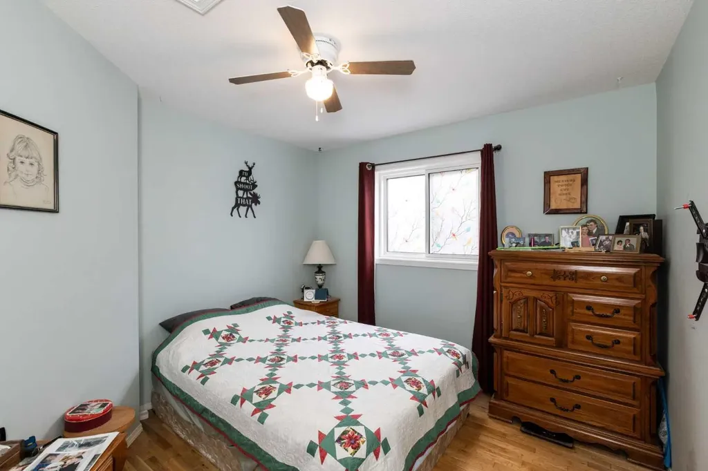 10 Hawthorne Way Penhold AB T0M1R0