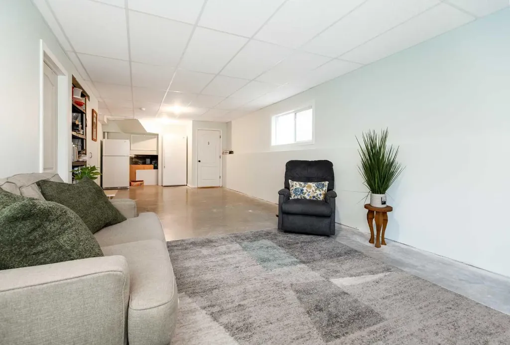 10 Hawthorne Way Penhold AB T0M1R0