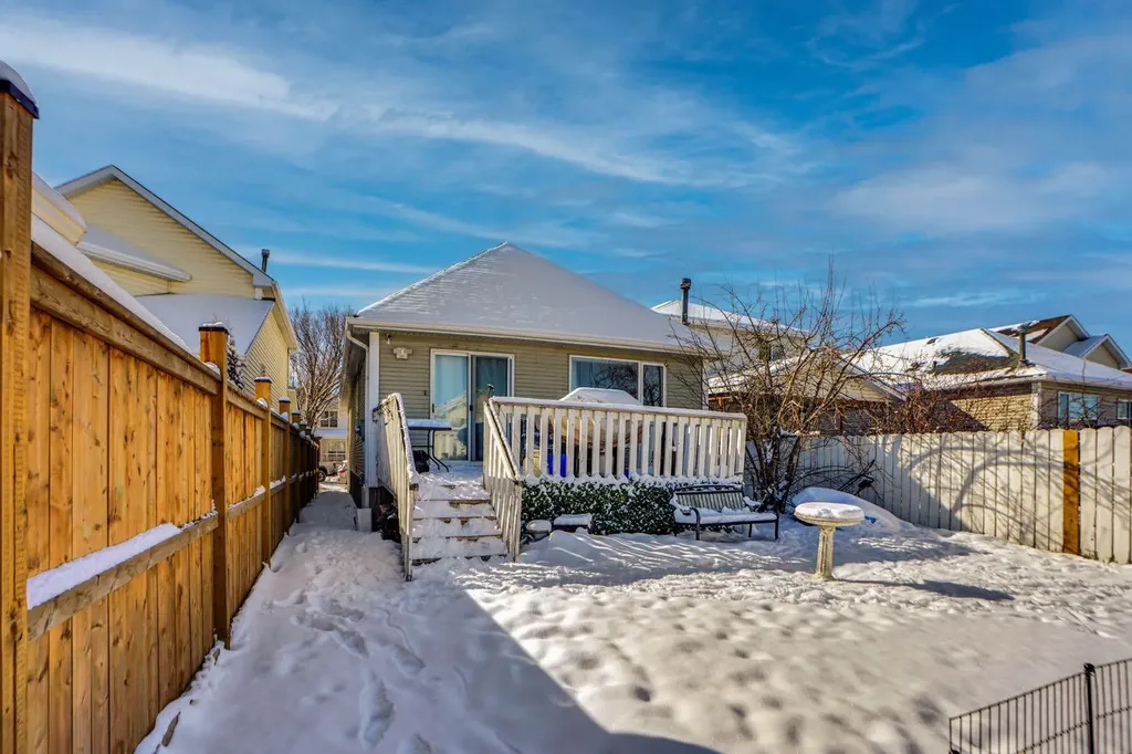 94 Inverness Park SE Calgary AB T2Z3E1