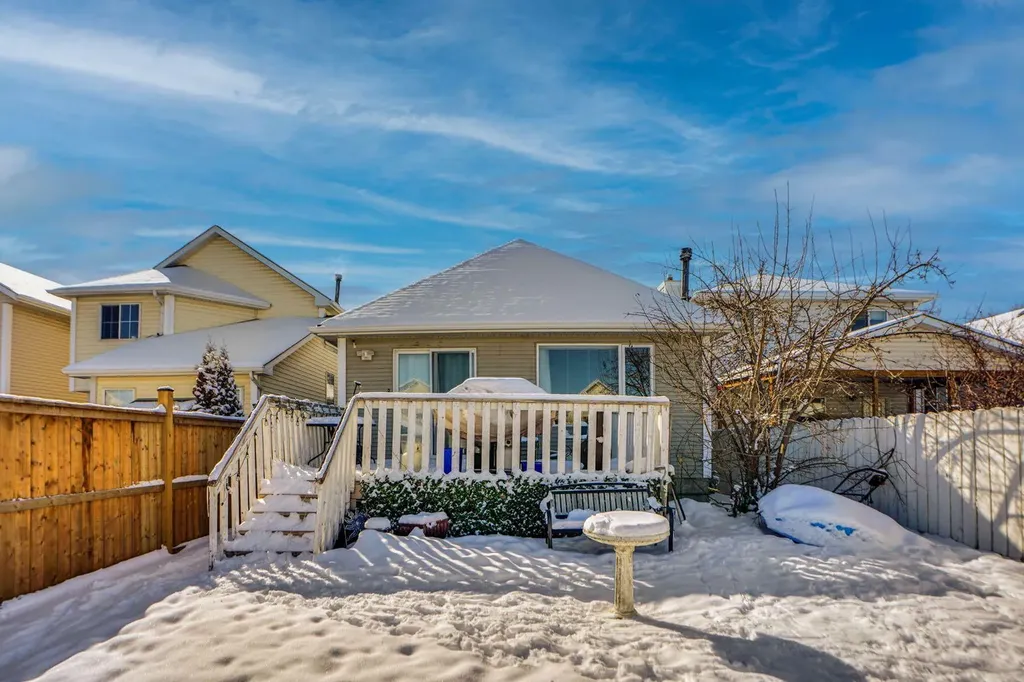 94 Inverness Park SE Calgary AB T2Z3E1