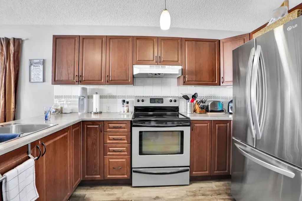 94 Inverness Park SE Calgary AB T2Z3E1
