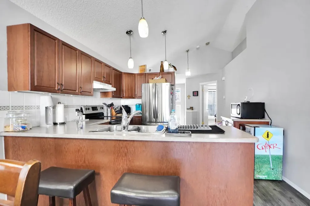 94 Inverness Park SE Calgary AB T2Z3E1
