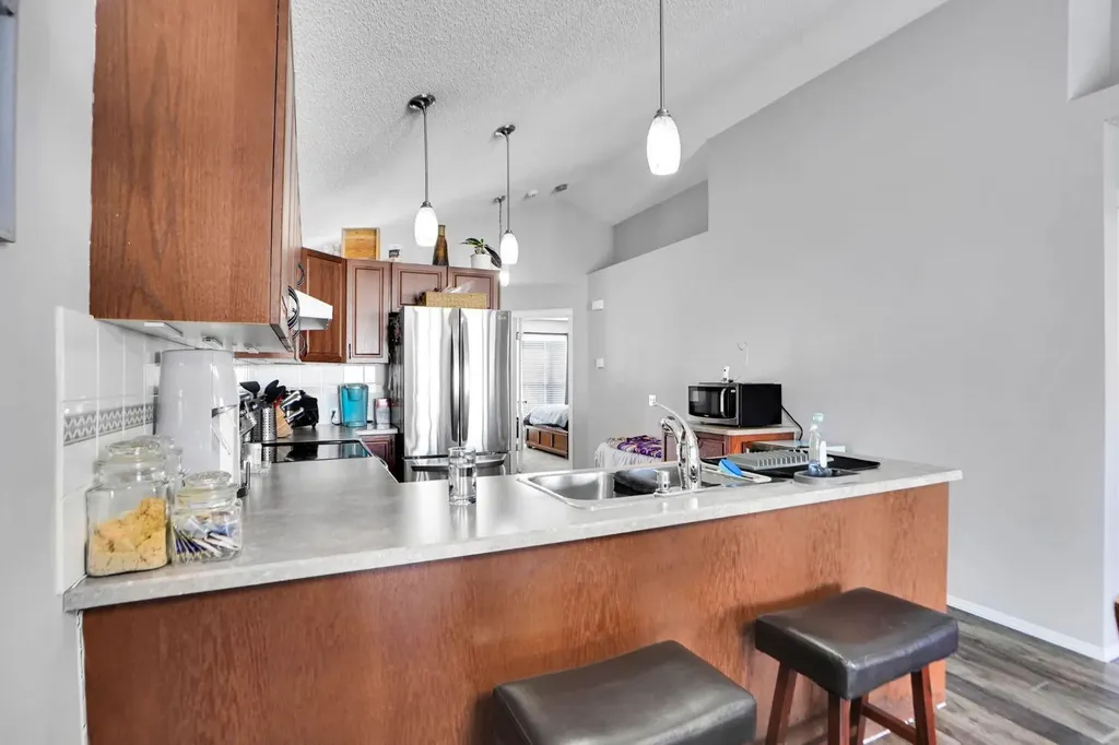 94 Inverness Park SE Calgary AB T2Z3E1