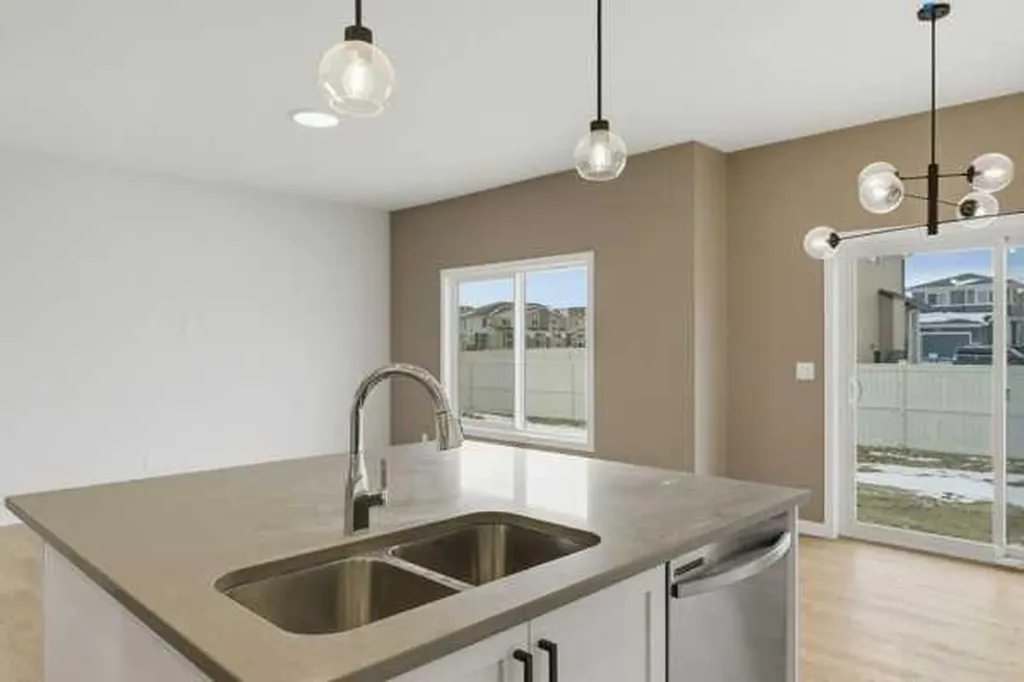 213 Bayview Park SW Airdrie AB T4B4G2