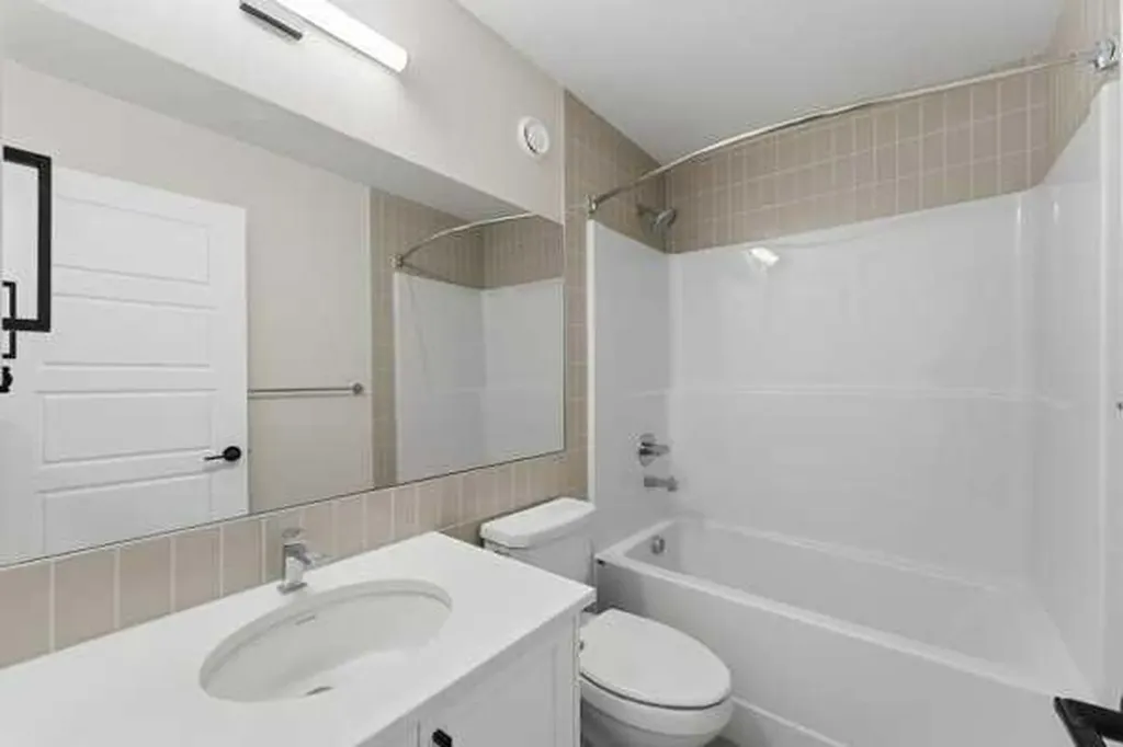 213 Bayview Park SW Airdrie AB T4B4G2