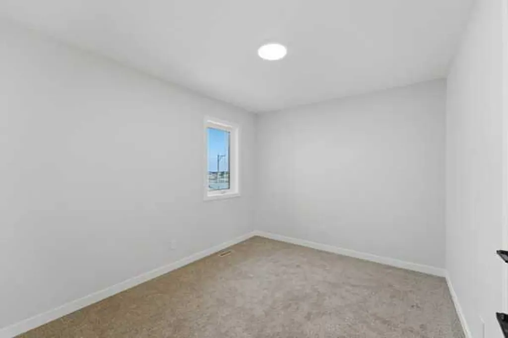 213 Bayview Park SW Airdrie AB T4B4G2