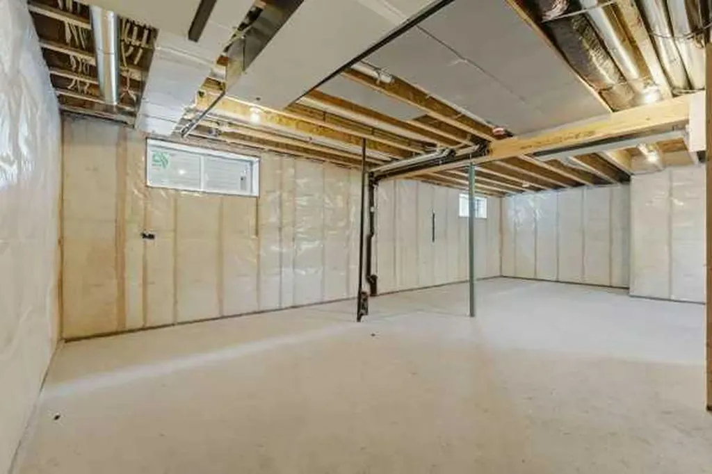 213 Bayview Park SW Airdrie AB T4B4G2