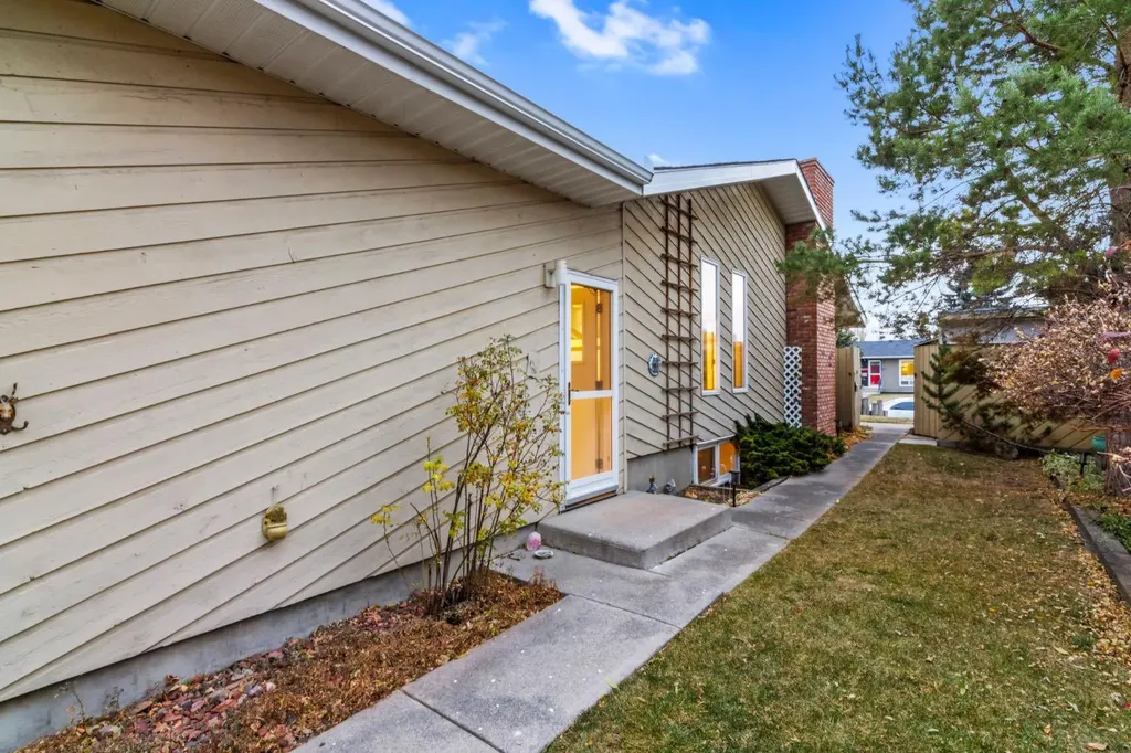 4604 Marwood Way NE Calgary AB T2A 2S7