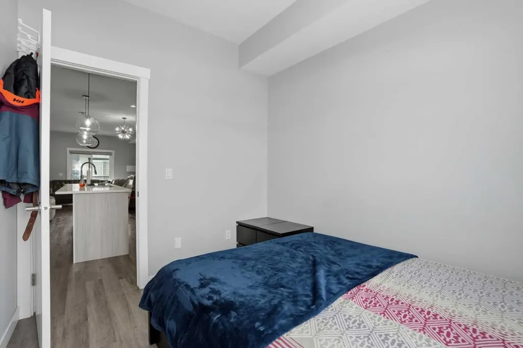 95 Skyview Close NE Calgary AB T3N 1X2