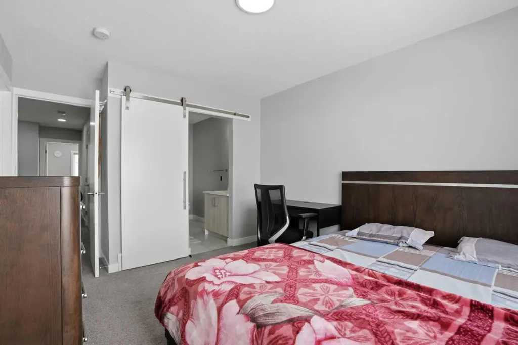 95 Skyview Close NE Calgary AB T3N 1X2