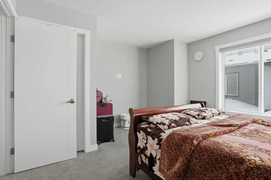 95 Skyview Close NE Calgary AB T3N 1X2