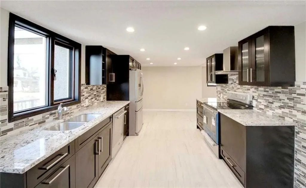 919 1 Street NW Calgary AB T2M 2R9