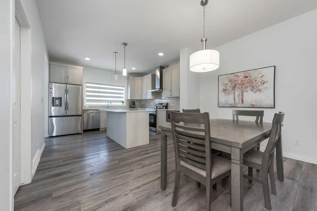 399 Magnolia Drive SE Calgary AB T3M 3M4
